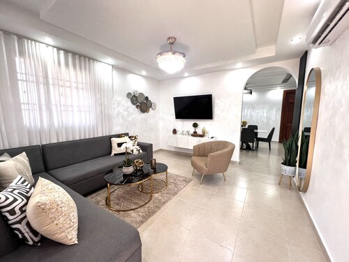 Vacation Family Home-5min from STI airport sleep 6 WiFi +Netflix