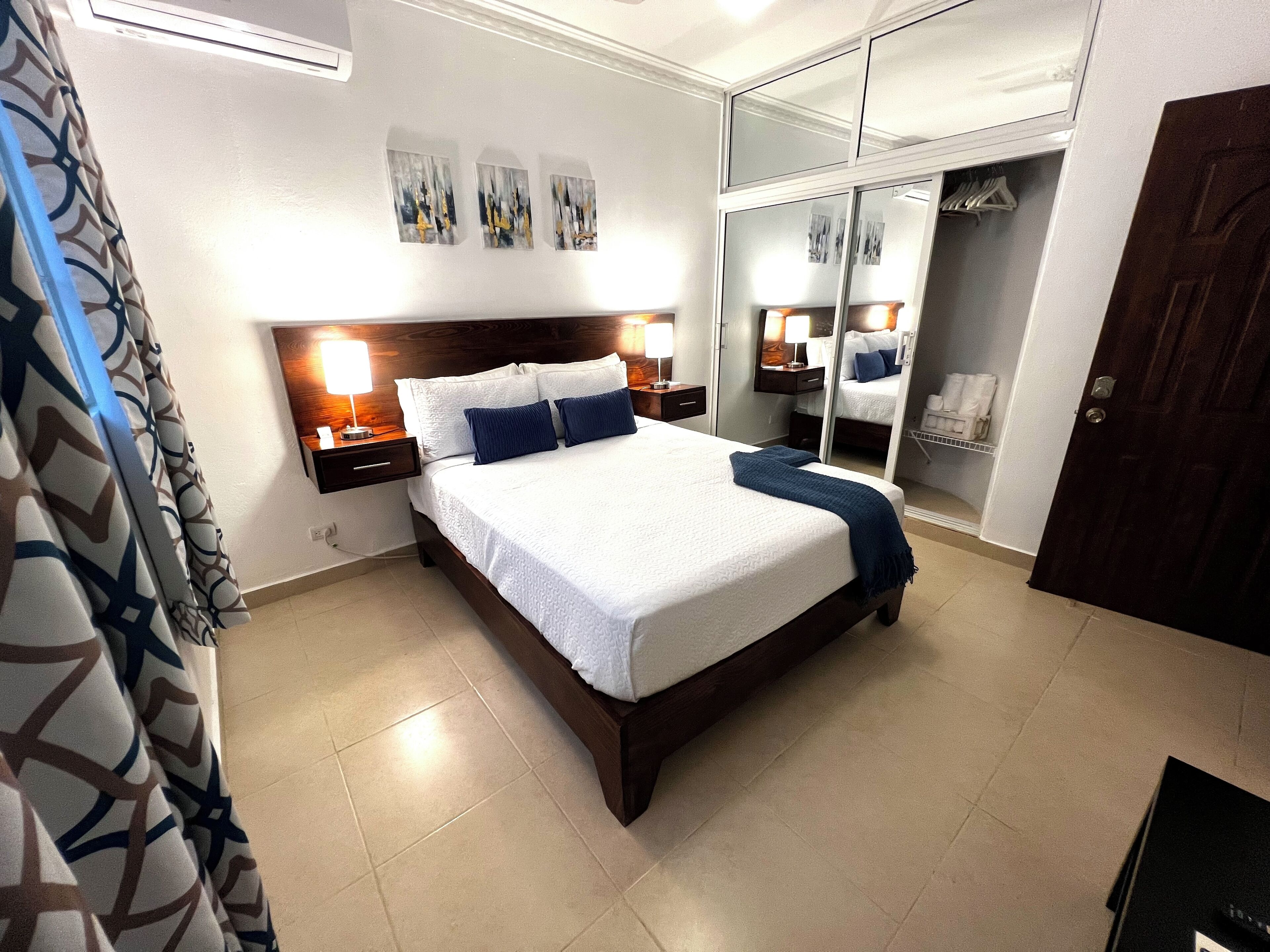 3 soverom, strykejern/-brett, reiseseng for barn og wi-fi (inkludert)