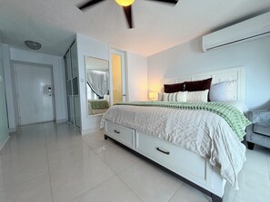1 bedroom, iron/ironing board, free WiFi, bed sheets - Steps from the Beach, Romantic Studio w/King Bed (San Juan)