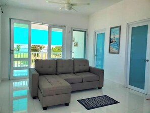 Smart TV - Oceanfront Escape, Hammocks, Walk to Boardwalk Solar Backup (Arroyo)