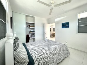 3 bedrooms, travel cot, free WiFi, bed sheets