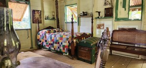 1 bedroom, bed sheets