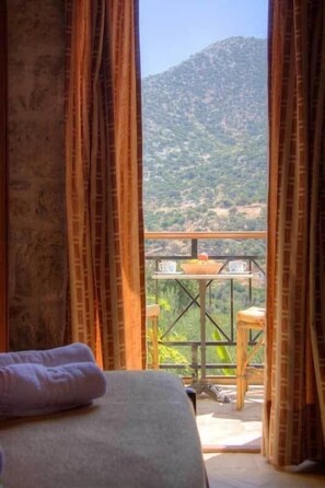 Room - Petrino Horio (Mylopotamos)