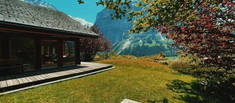 Alpine Escape - Iconic Views & Timeless Design