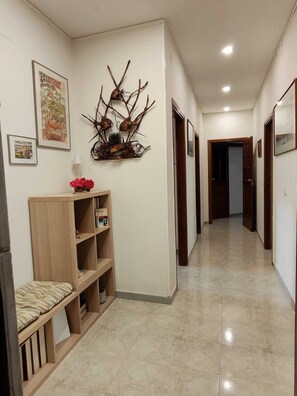 Interior - IANOS Apartment Naples (Napoli)