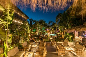 Exclusive Junior Suite Pool view | Balcony view