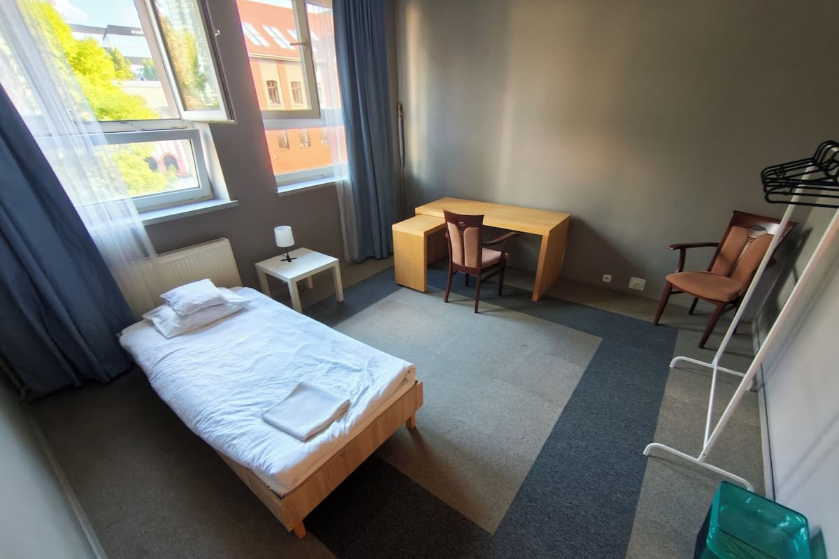 Economy Single Room, City View | Hypo-allergenic bedding, blackout curtains