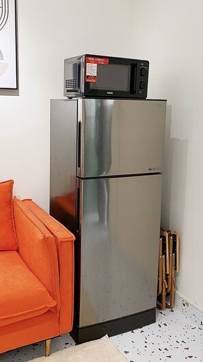 Interior - Hanoi Train Street Apartment - Full of Light Home for 4 Guests - 24h Food Street (Hà Nội)