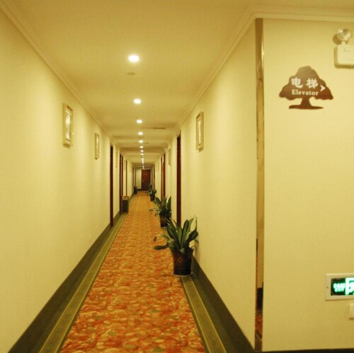 Greentree INN Jiujiang Railway Station Qianhongxiang Hotel