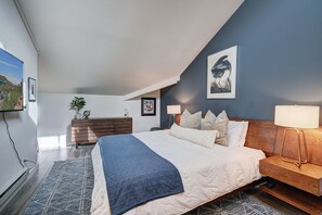 Signature-Apartment, 2 Schlafzimmer, Balkon, Blick auf den Innenhof (Flying Dutchman 1188) | 2 Schlafzimmer, individuell dekoriert, individuell eingerichtet