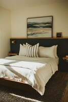 Room 8: Modern Standard Queen | Premium bedding, pillowtop beds, individually decorated