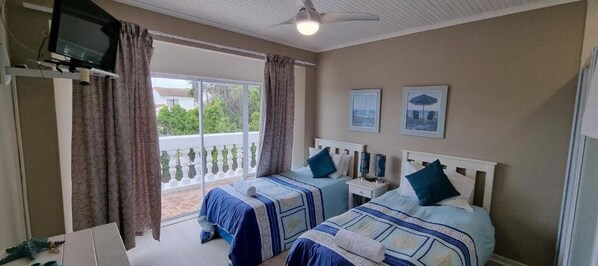 4 bedrooms, WiFi - Gecko Unit Apartment (Gqeberha)