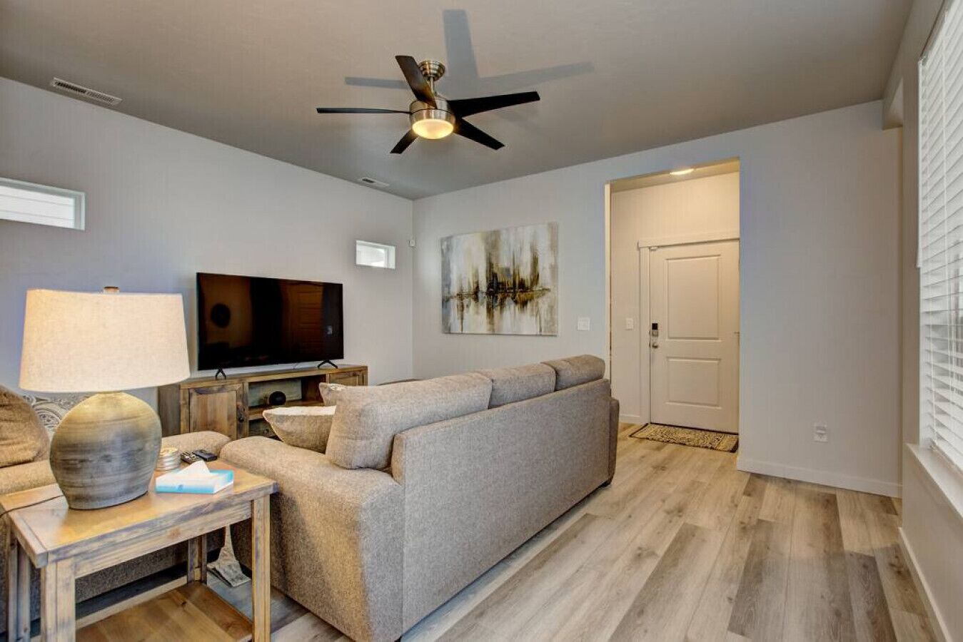 Smart TV, books, offices