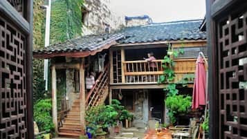 Khu ẩm thực ngoài trời