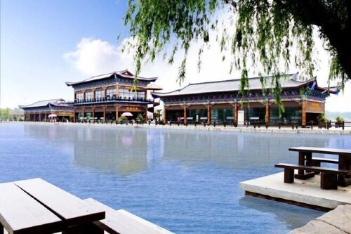 Tianzi Lake Ecological Resort