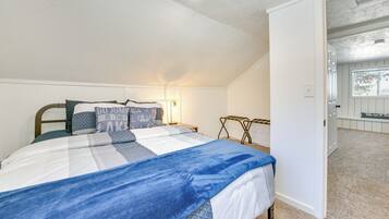 3 Schlafzimmer, Schreibtisch, Bügeleisen/Bügelbrett, Reisekinderbett