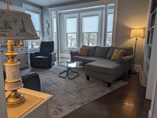 Beach Harbor Resort - Deluxe Lower Apartment