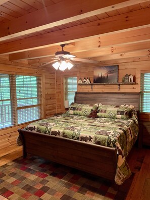 3 bedrooms, travel crib, WiFi, bed sheets