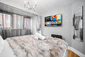 1 bedroom, iron/ironing board, travel cot, free WiFi