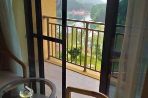 Room - Suiyang Wolong Lake Resort (Suiyang)