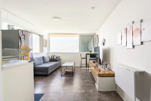 TNC - Panoramic View 7 Mins Drive to Bahai Gardens