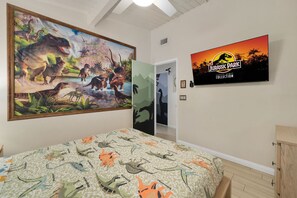 5 Schlafzimmer, Schreibtisch, Reisekinderbett, WLAN