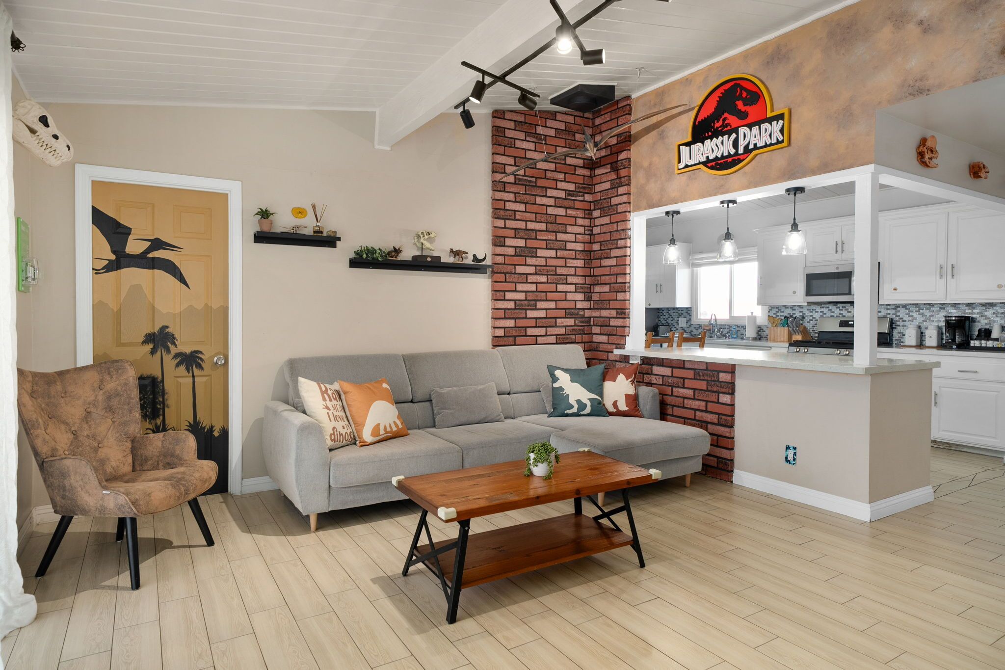 Smart TV, video games, computer monitors