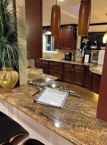 Scenic Hill peaceful getaway