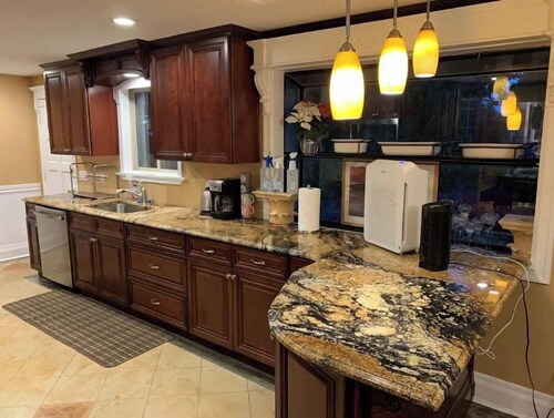 Scenic Hill peaceful getaway