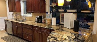 Scenic Hill peaceful getaway