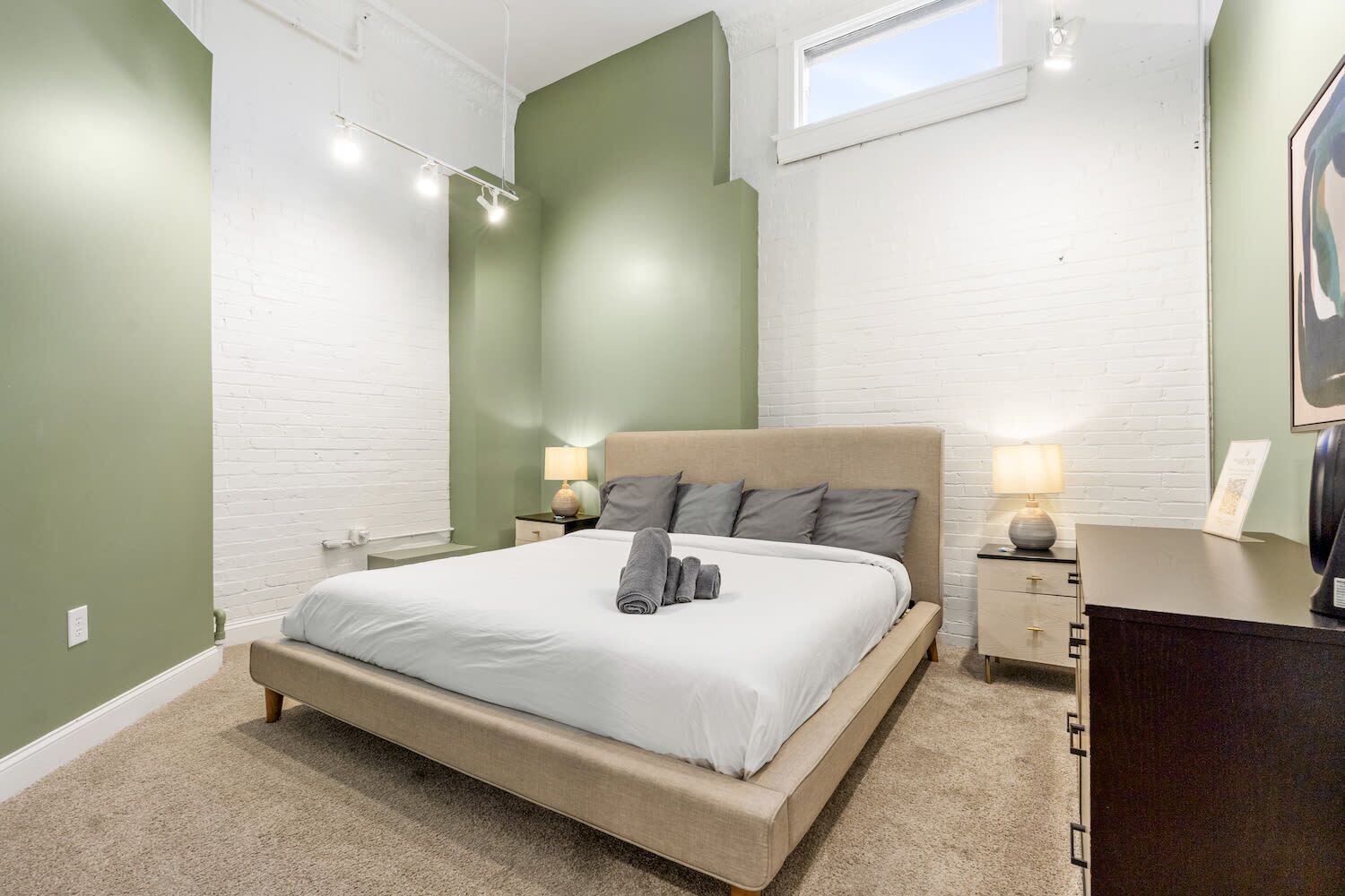 3 bedrooms, WiFi, bed sheets