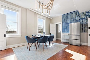 Dining - KING Sleep8 4Bed 2BR 2 BA Swepson Hideaway 202 (Louisville)