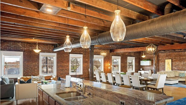 Interior - KING Sleep8 4Bed 3BR 2BA Swepson Loft 301 (Louisville)