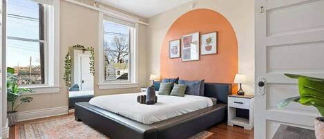 3 chambres, fer et planche à repasser, Wi-Fi, draps fournis