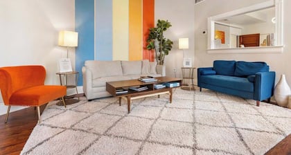 KING Sleep8 4Bed 3BR 2BA Swepson Domestique 201
