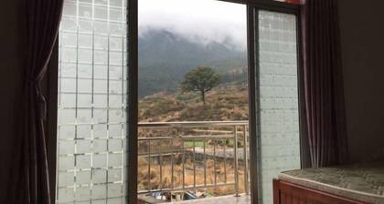 Wuyuan Jiangling Huayun Hotel