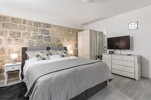 Iron/ironing board, WiFi, bed sheets - Studio Toniko - Studio Apartment (Split)
