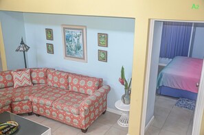 Appartement Confort | Coin séjour | Télévision à écran plat