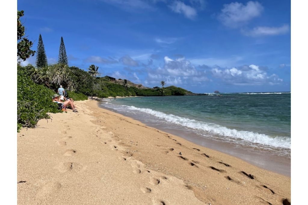 Ligstoelen aan het strand, strandlakens