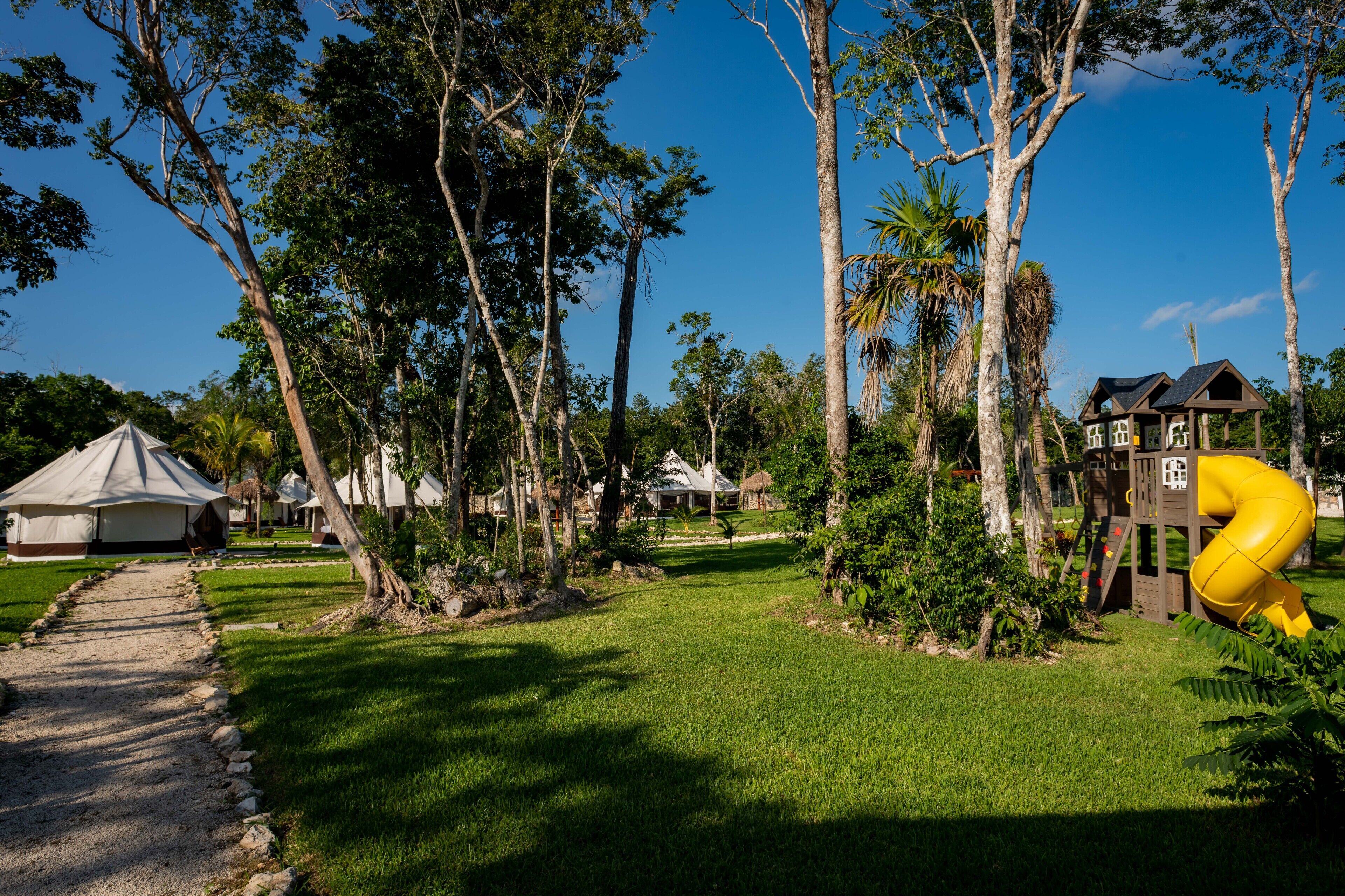 Children’s play area – outdoor