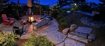 6 bed 4 bath cottage on Lake Muskoka, Private, Boathouse, Hot tub!