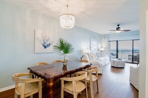 Dining - The Palms 215B | Orange Beach AL (Orange Beach)