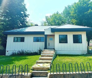 Exterior - Whitewater Cottage- IN TOWN, walk to everything! (Lava Hot Springs)