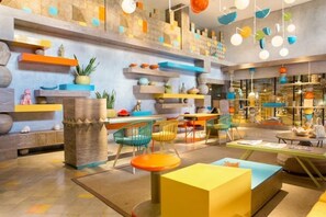 Interior - Fabulous Stay 1Br Hotel In Seminyak (Kuta)