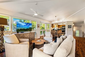 Smart TV - Mountain & Waterfall Views - Pool & BBQ (Princeville)