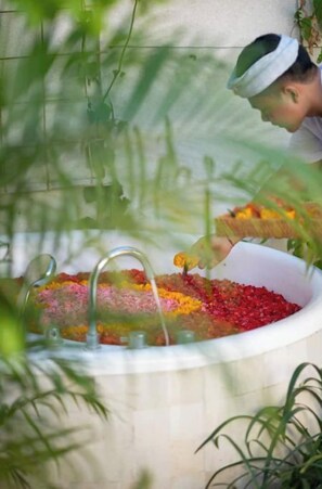 Spa - Luxurious 1Br Villa in Seminyak (Kuta Utara)