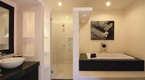 Bathroom - Finest Stay 2Br Villa In Seminyak (Kuta Utara)