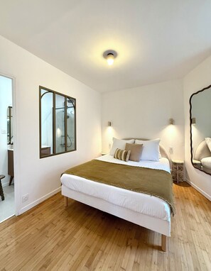 2 chambres, fer et planche à repasser, Wi-Fi, draps fournis