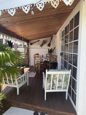 Outdoor dining