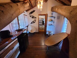 Living area - Nido Ecoluxury Treehouse - Casa de Arbol (Tuxcueca)